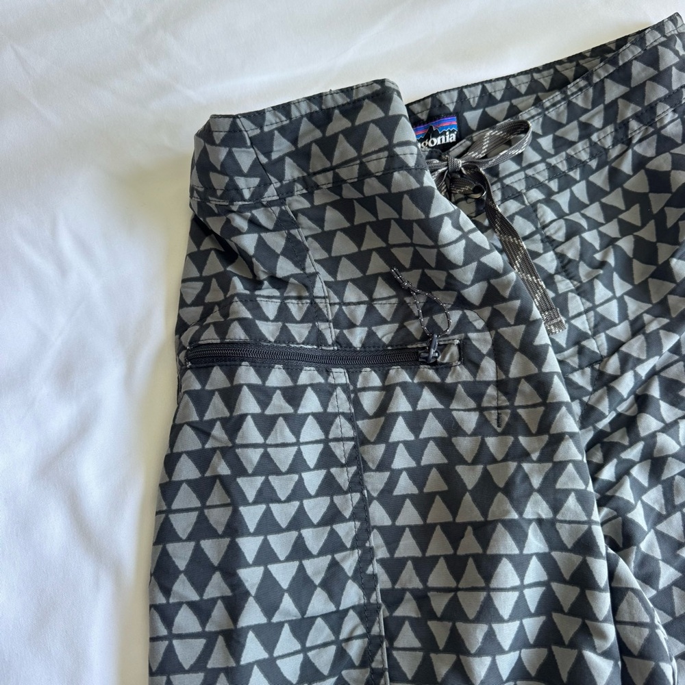 Patagonia Men’s Swim Trunks Size 29 - Picture 2 of 6